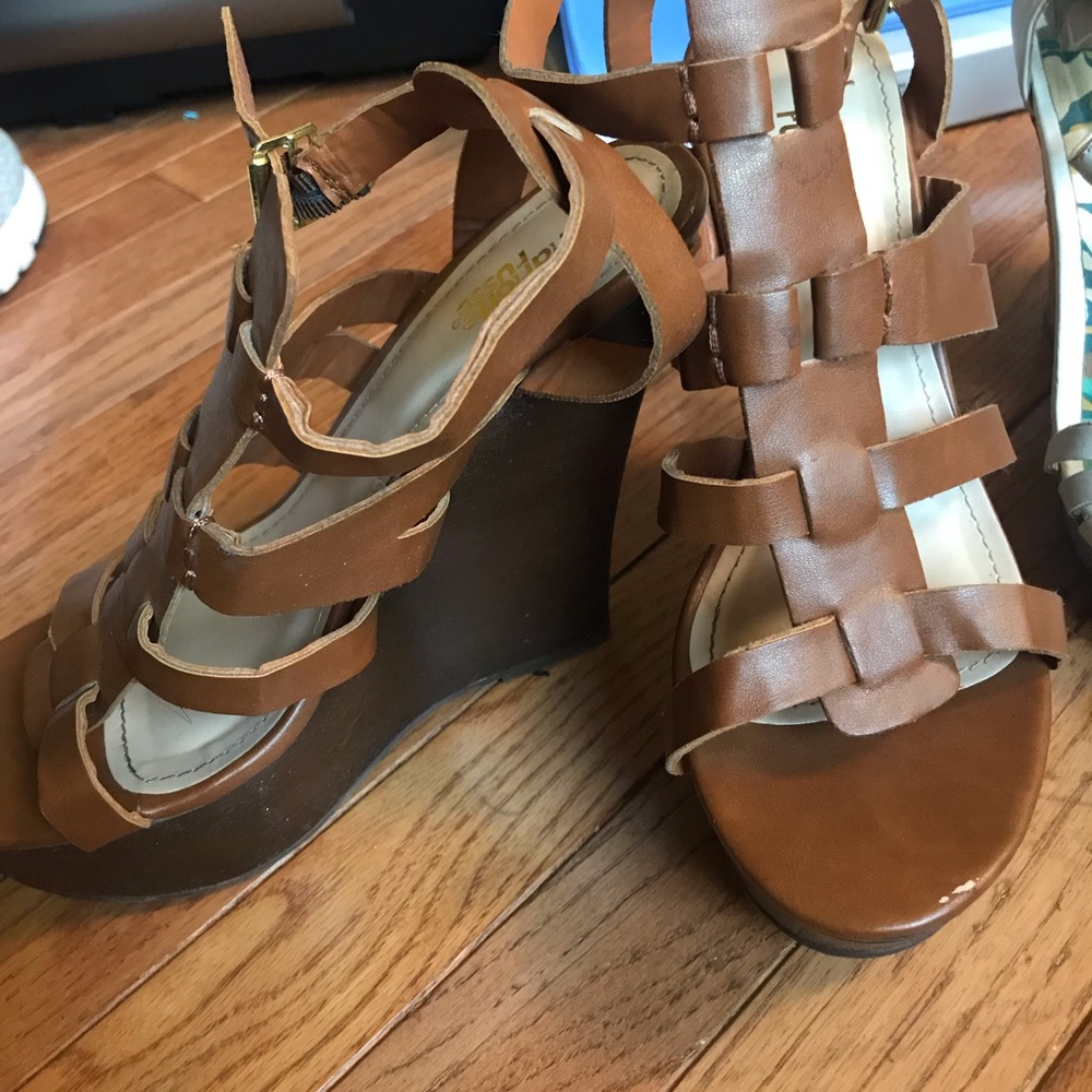 Brown wedges